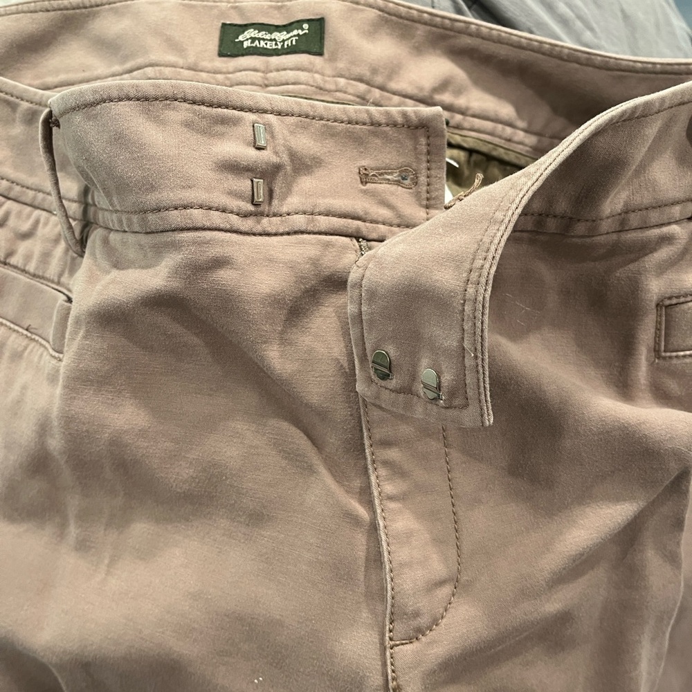 Lot of 4 women’s size 18 pants. Old navy, Lane Bryant, Eddie Bauer - Picture 2 of 14